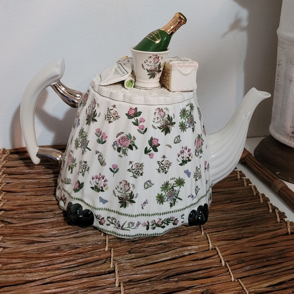 Vintage Portmeirion Botanic Garden Large Teapot - Picture 1 of 9